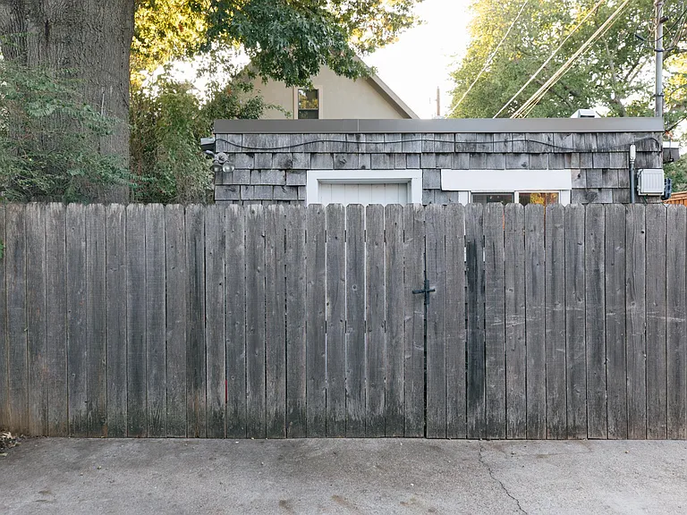 4704 Lafayette Ave #BACKHOUSE — Photo 2