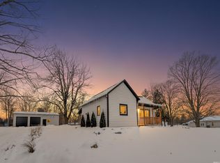 286 E Whitley St, Churubusco, IN 46723