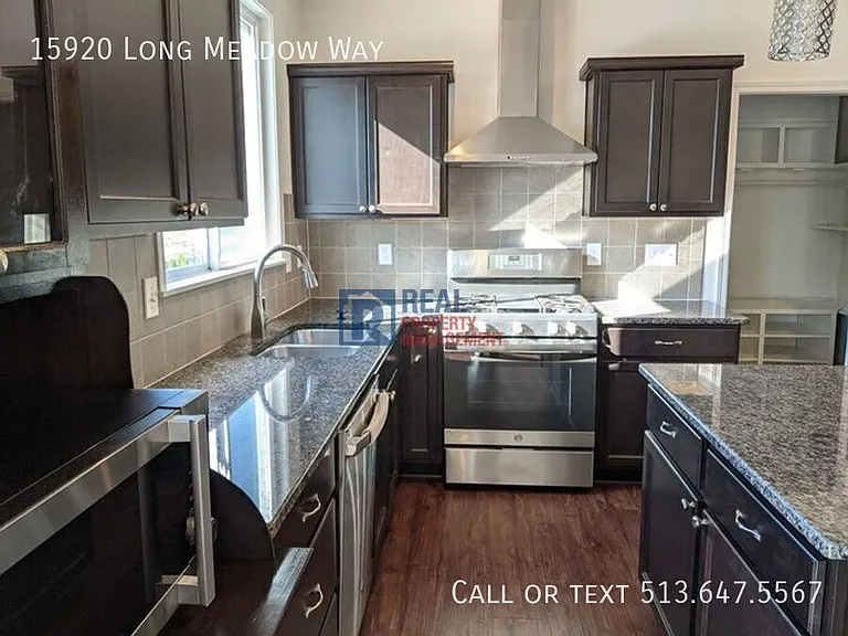 15920 Long Meadow Way — Photo 10