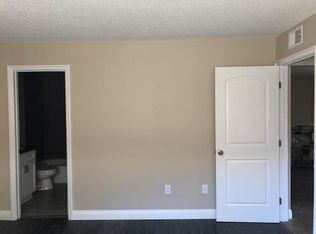 38035 11th St E APT 210, Palmdale, CA 93550