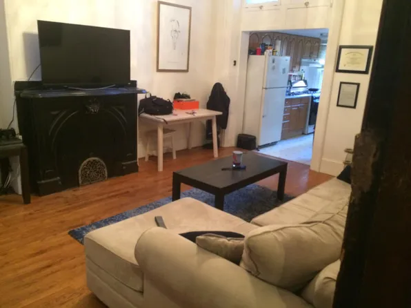 1824 Green St #3, Philadelphia, PA 19130