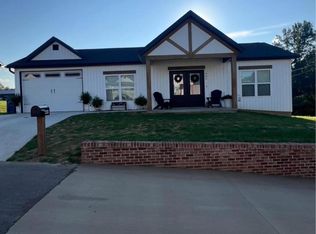 465 Magnolia Ridge Dr, Scott City, MO 63780