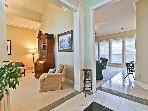 3rd image of 1900 Country Meadow Ln