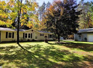 1990 W Winegars Rd, Gladwin, MI 48624