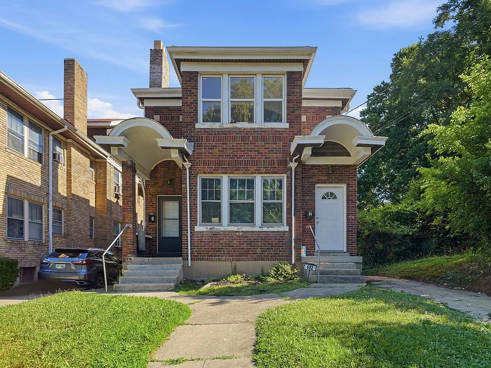 682 Greenwood Ave
