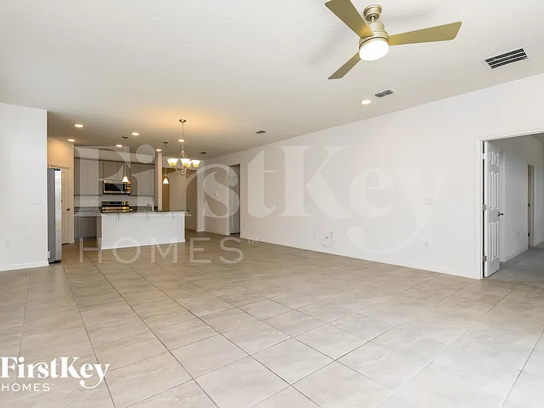 1630 Isleta Loop — Photo 4