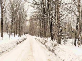 1181 E Hill Rd, Barnet, VT 05821