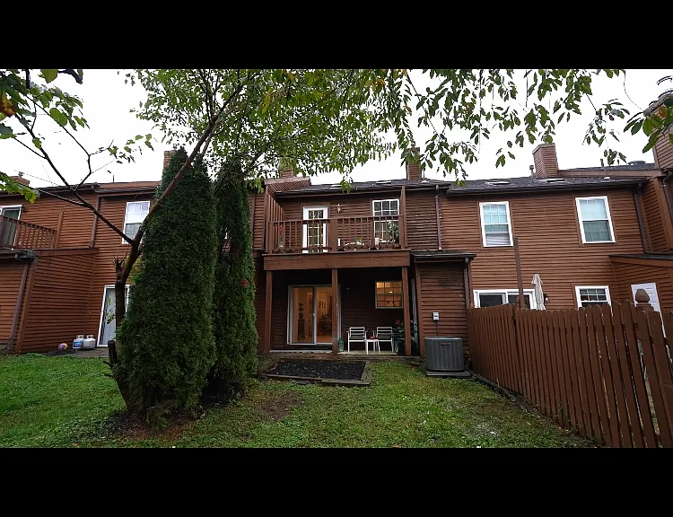 110 Magnolia Ct — Photo 31
