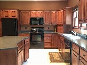 3rd image of 8443 Canterbury Dr #8443