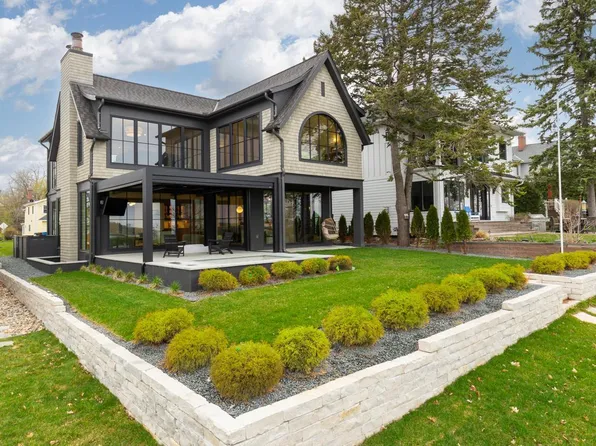 254 Lake St, Excelsior, MN 55331