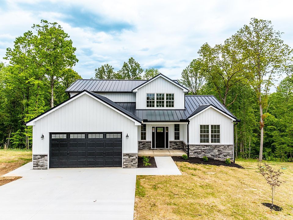 1st image of 13 Red Oak Dr