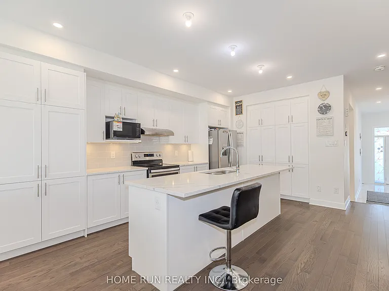 206 Bristol Cres — Photo 9