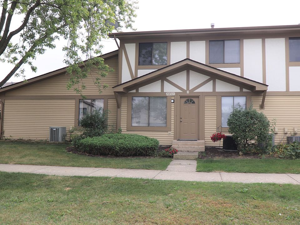 1st image of 29W565 Winchester Cir S #68-3