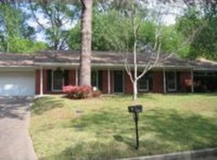 1910 Franklin Dr, Longview, TX 75601