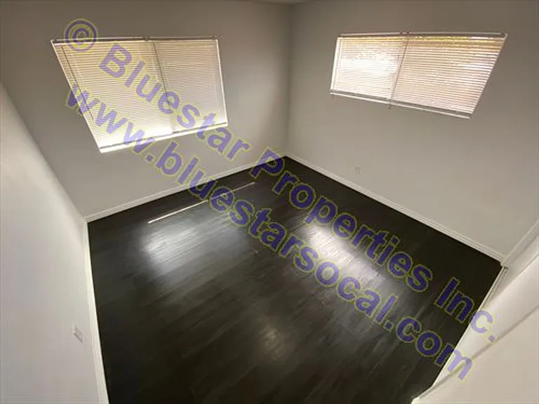 7653 Victor Ave — Photo 8