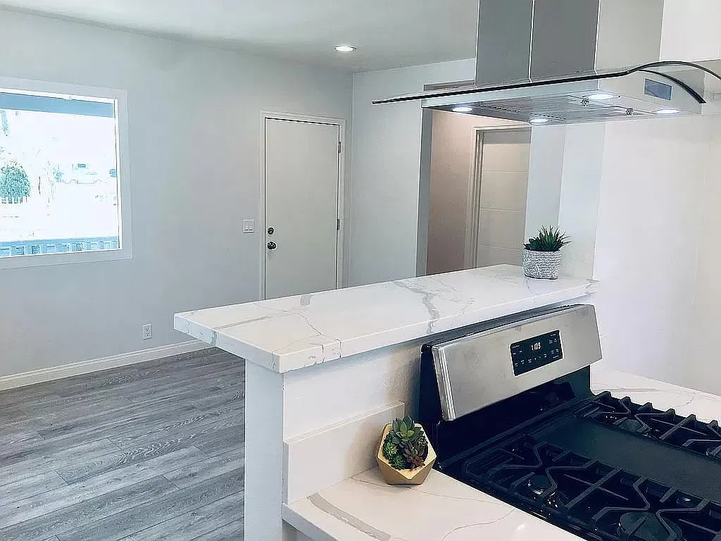 1 bed, 650 sqft, $2,085 — Photo 1