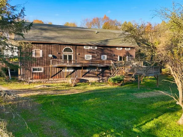 39 Petrucci Dr, Troy, PA 16947