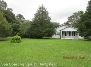 205 Hoover Rd, Hampstead, NC 28443