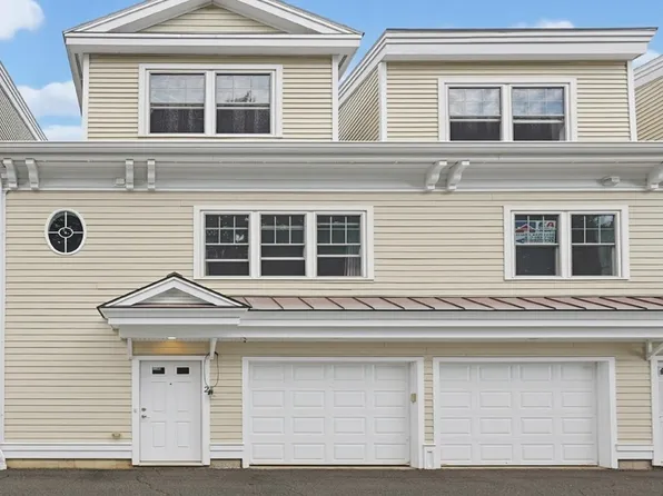 501 Cabot St Unit 2, Beverly, MA 01915
