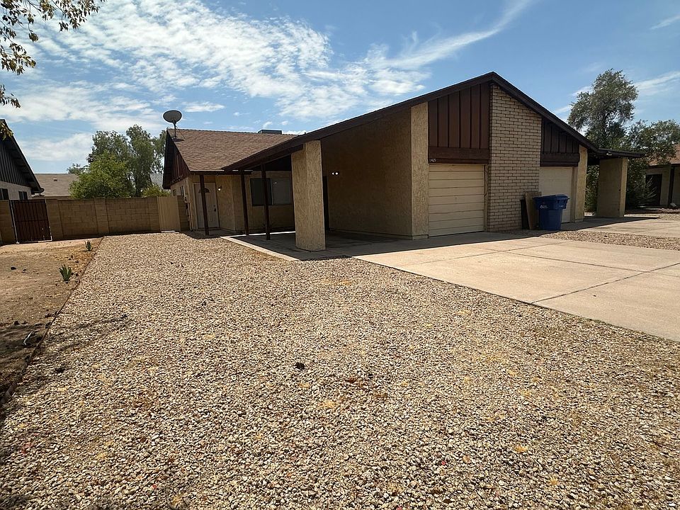 1st image of 1405 E Palmdale Dr