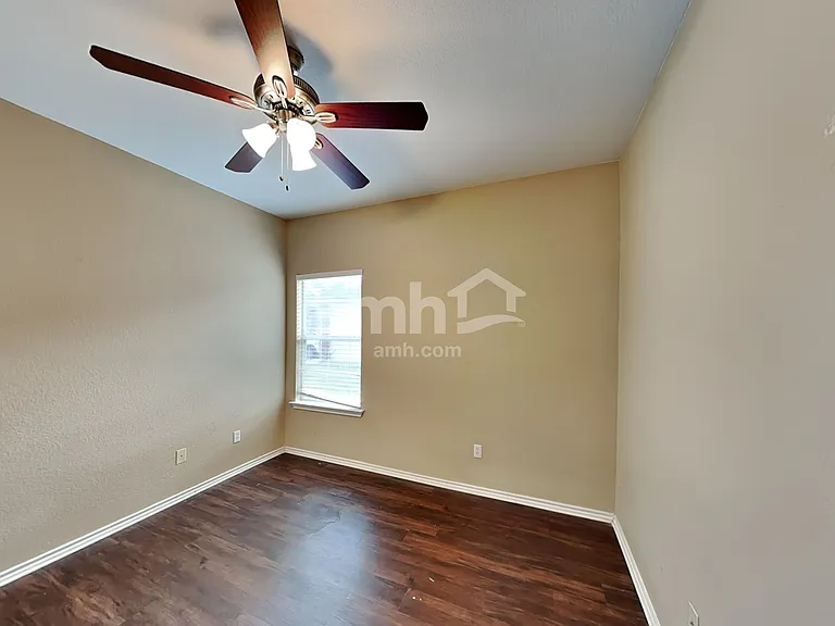 202 Almquist St — Photo 16