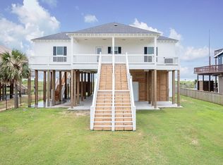 350 Atkinson St, Crystal Beach, TX 77650