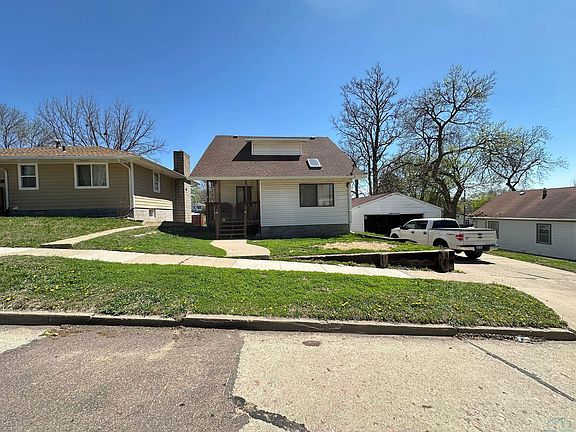 2nd image of 4530 Grant St