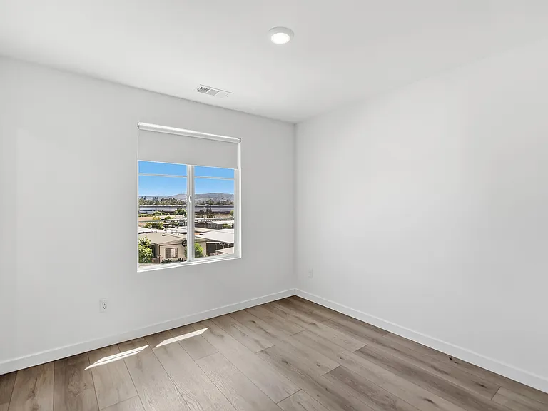 684 Panorama Ln — Photo 25
