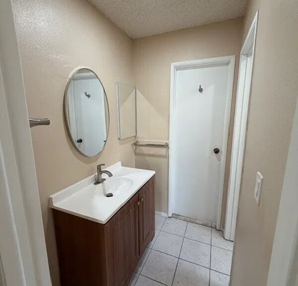 1609 Grove St #B — Photo 13