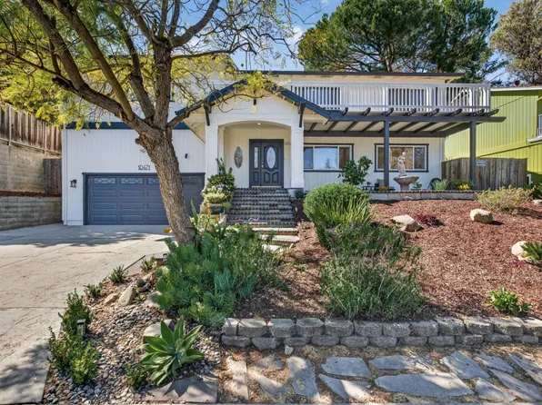 10471 Scenic Blvd, Cupertino, CA 95014
