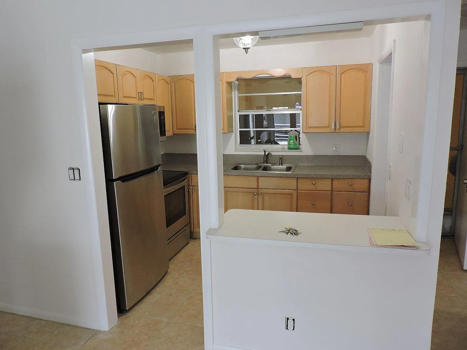 2 bed, 878 sqft, $2,300 — Photo 3