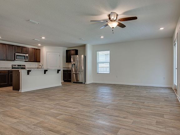 5th image of 6124 Whisper Creek Blvd