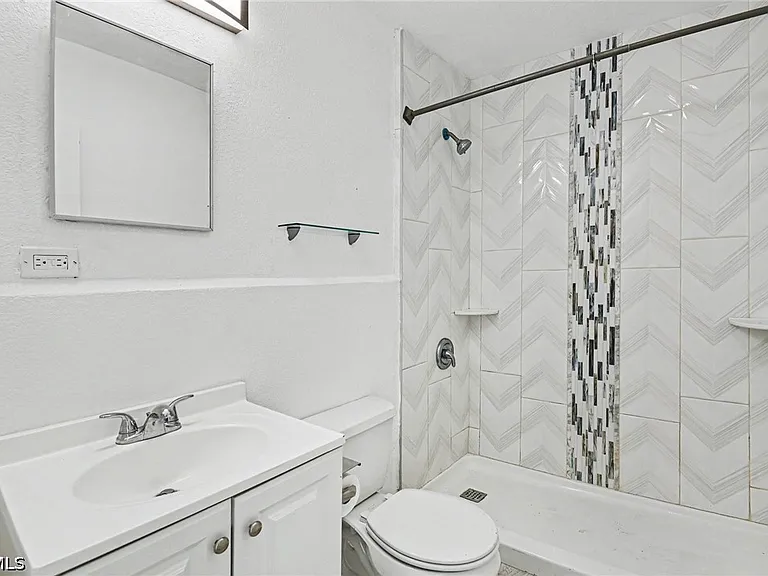 20 Estate Dr — Photo 12