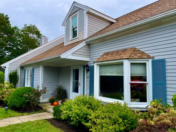 1 Hawthorne Court #B, Pocasset, MA 02559