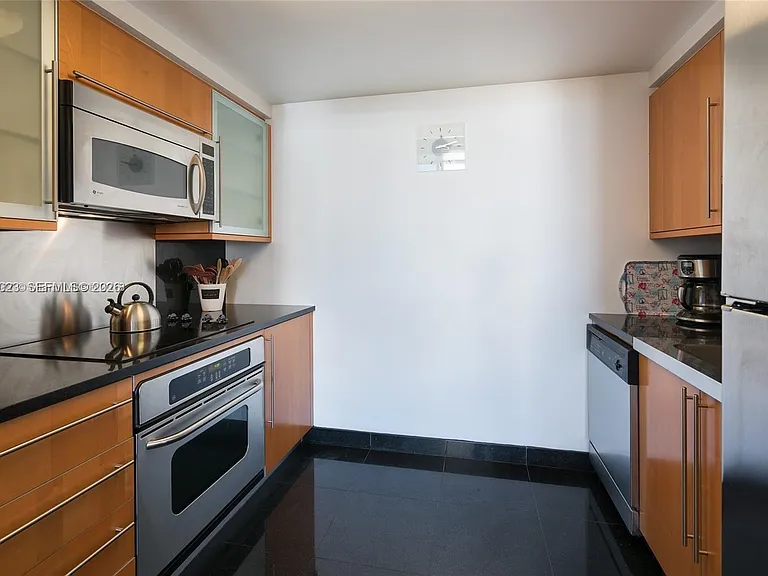 6365 Collins Ave #1811 — Photo 2