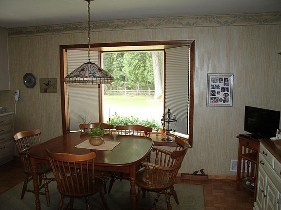 4th image of 1416 Larrys Dr