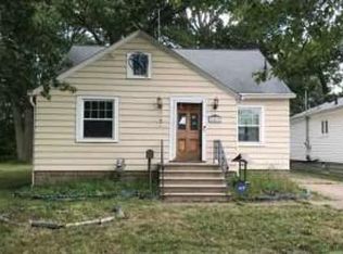 249 Roosevelt Ave, Elyria, OH 44035