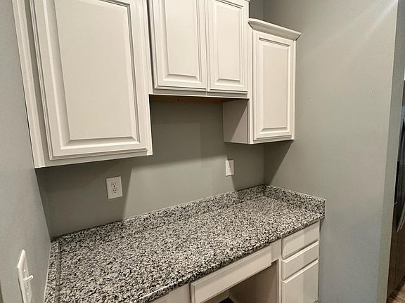 4th image of 3711 Selina Dr
