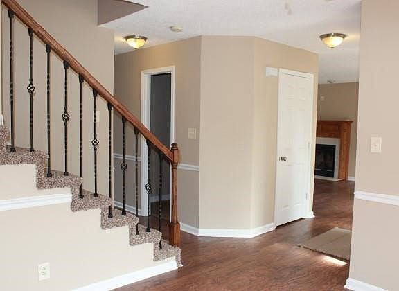2nd image of 2647 Denver Ct