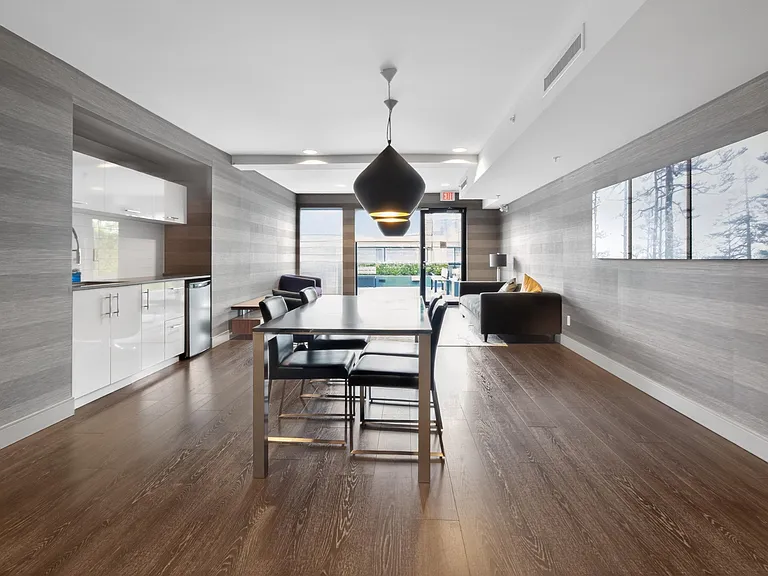 1588 Hastings St E #211 — Photo 14