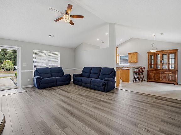 5th image of 2707 Woodcreek Ln.