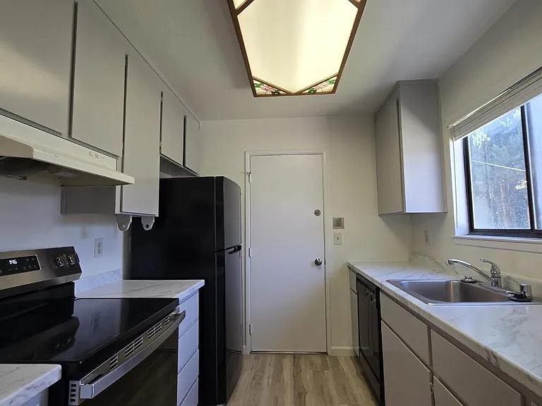 29011 Colony Ct — Photo 3