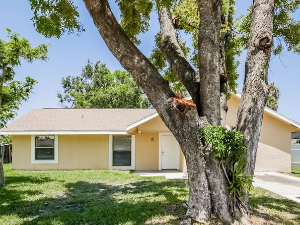 800 Jarmilla Ln, Fort Myers, FL 33905