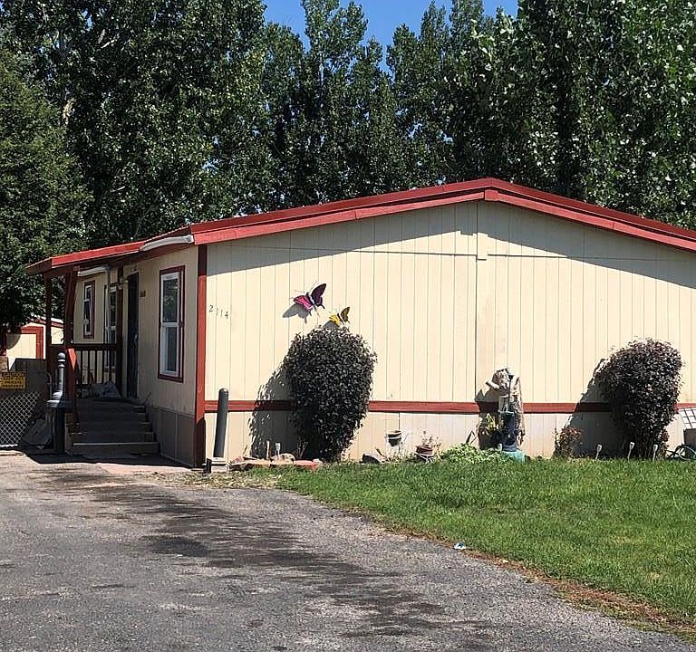2nd image of 2114 N Pinewood Dr