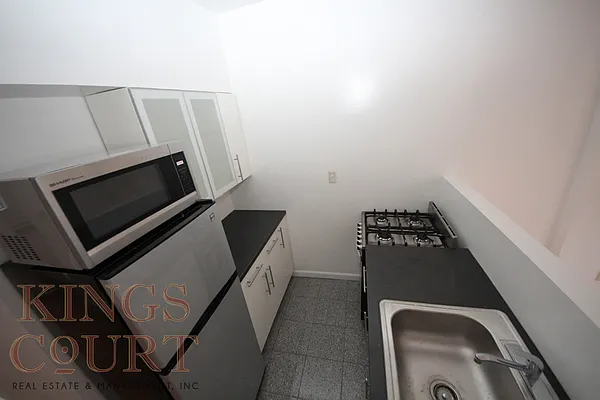 Rented by Kings Court Real Estate | media 65