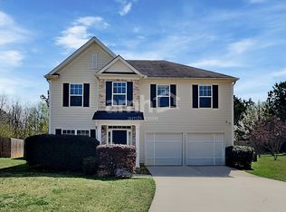 203 Happy Trl, Locust Grove, GA 30248
