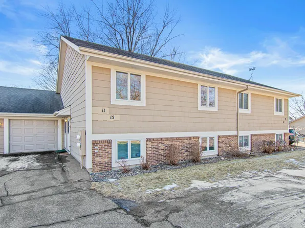 11 Somerset Dr, Waconia, MN 55387