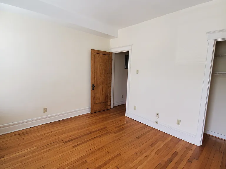 5861 Nina Pl #3W — Photo 12