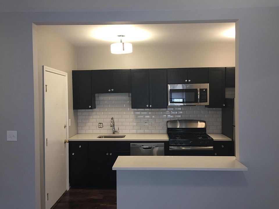 1st image of 845 W Sunnyside Ave #204
