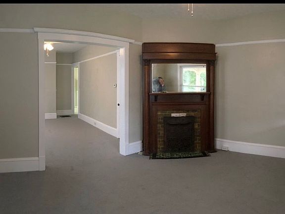 3rd image of 1180 Warren Rd